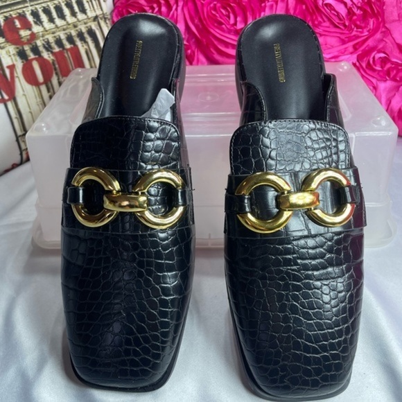 PRETTYLITTLETHNG, Black Pu Croc Chain Square Toe Mules,size 7 - Picture 7 of 14